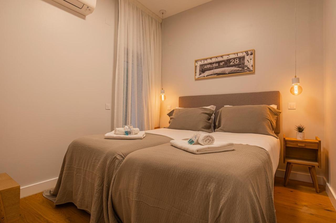 Upscale & Modern 2BDR Apartment Lisbona Esterno foto