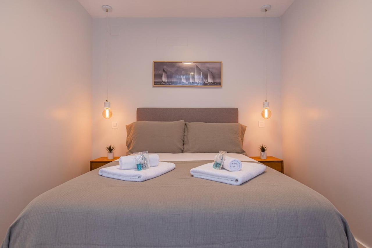 Upscale & Modern 2BDR Apartment Lisbona Esterno foto