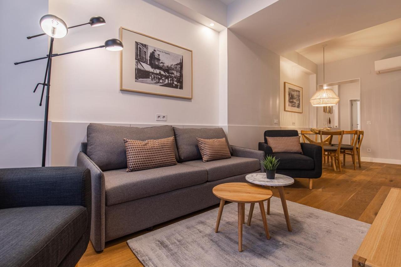Upscale & Modern 2BDR Apartment Lisbona Esterno foto