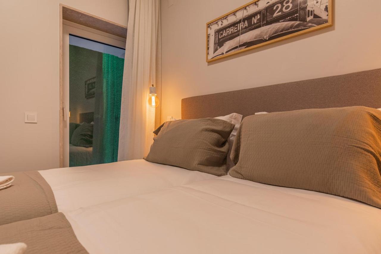 Upscale & Modern 2BDR Apartment Lisbona Esterno foto