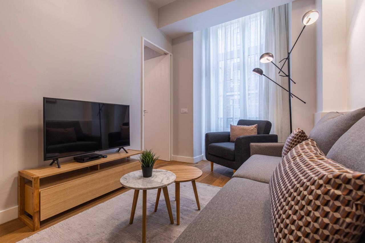Upscale & Modern 2BDR Apartment Lisbona Esterno foto