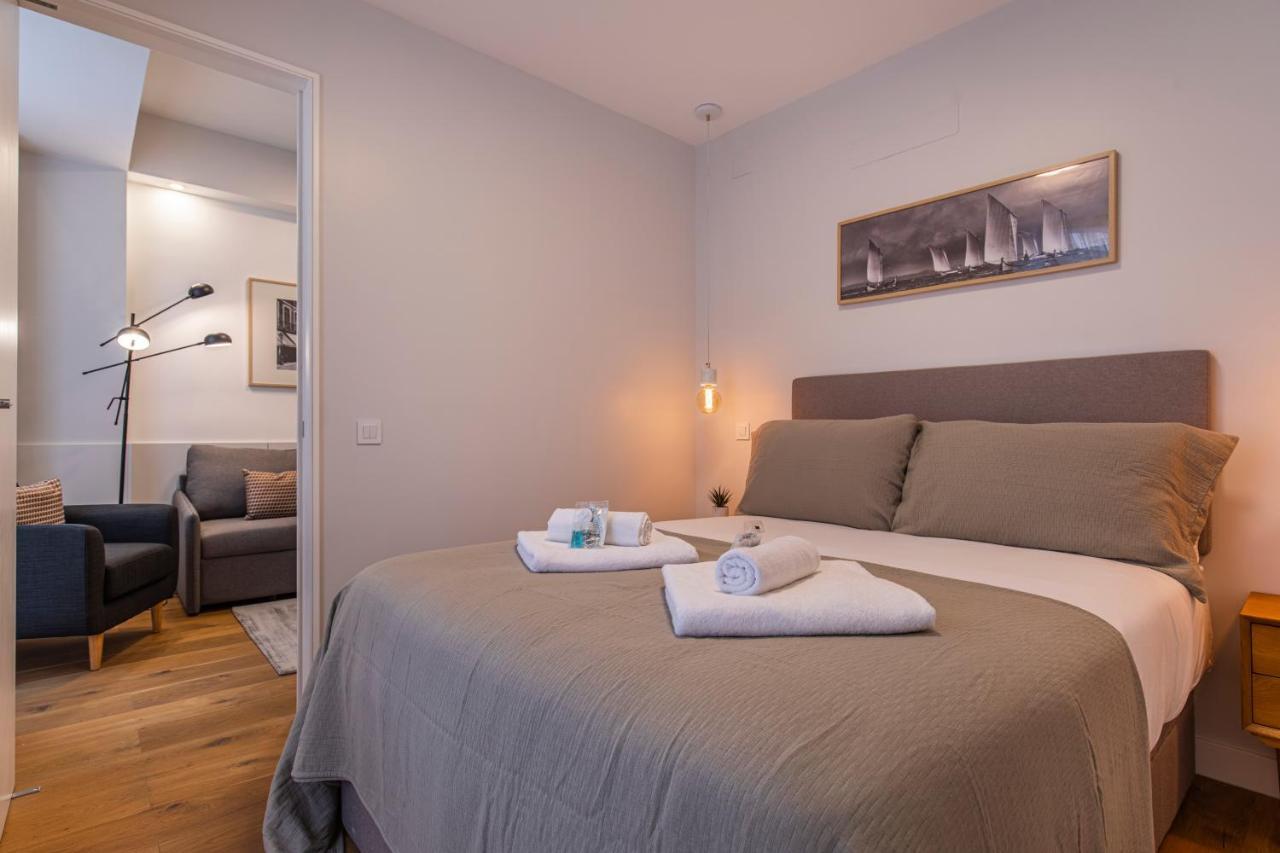Upscale & Modern 2BDR Apartment Lisbona Esterno foto
